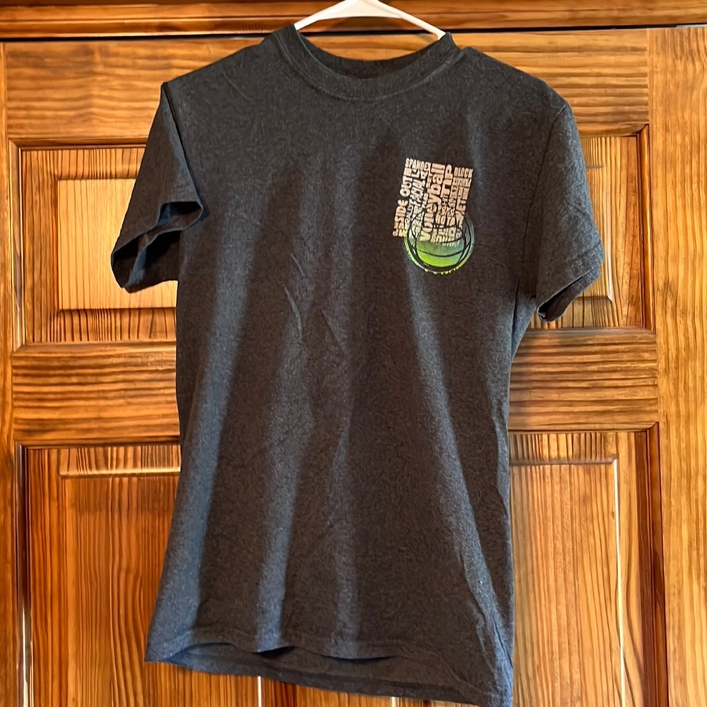 Volleyball T-shirt, Gildan size small